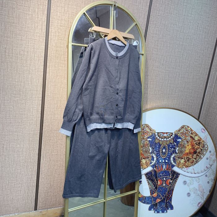 BS381孕妇灰色针织套装90-140