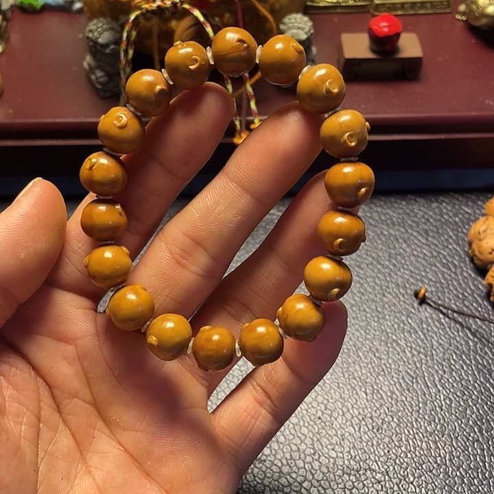 猴头核桃雕刻瑕疵猪小萌