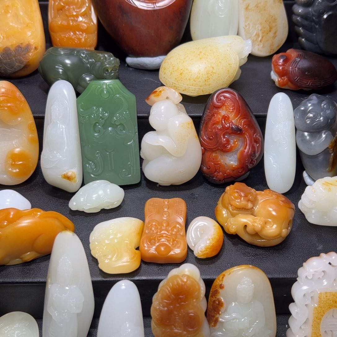 和田玉颈饰未镶嵌