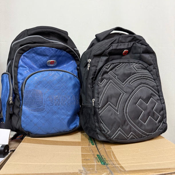 大品牌 高品质 大容量商务出差旅行双肩包 通勤电脑背包男款书包