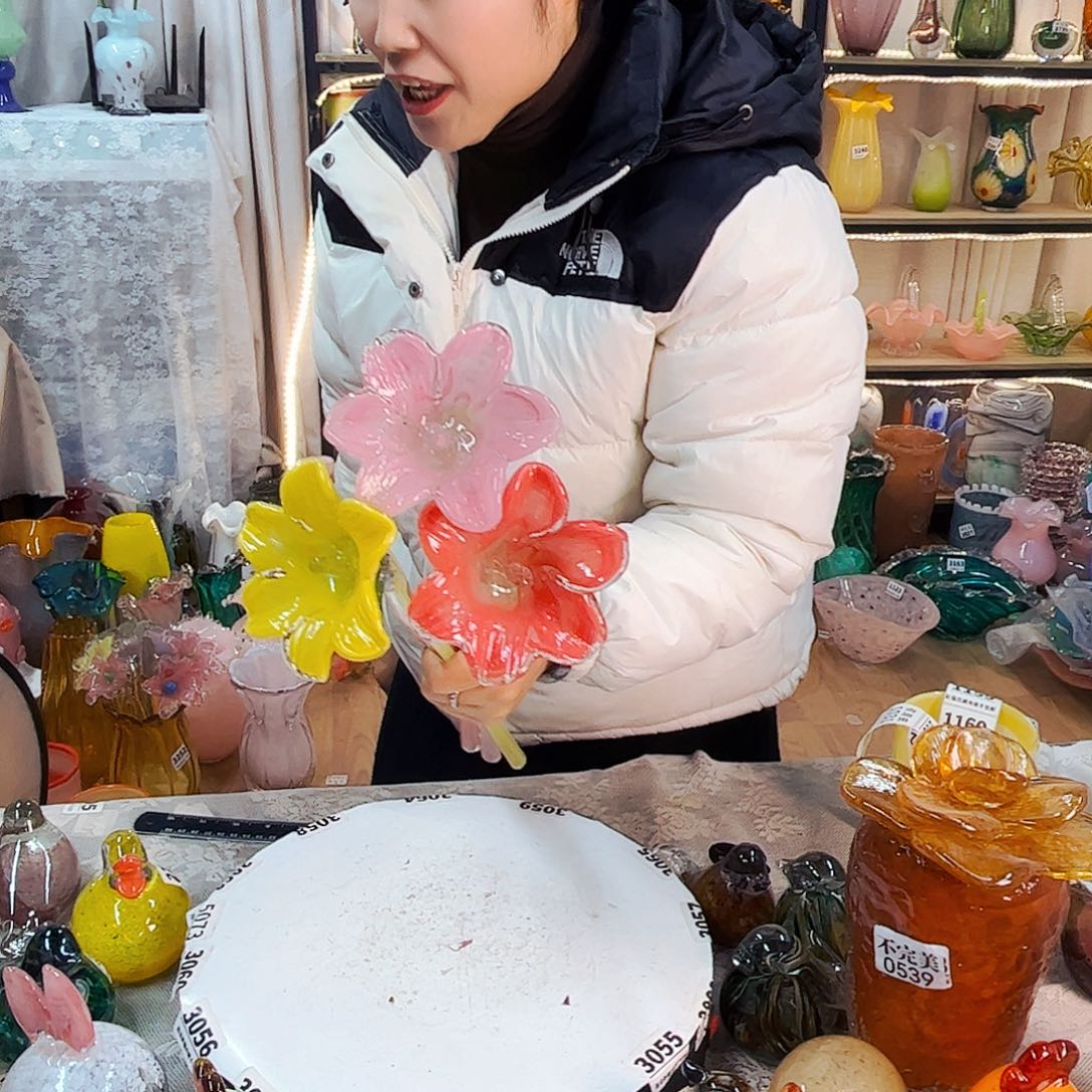 3朵百合家悦美居琉璃摆件