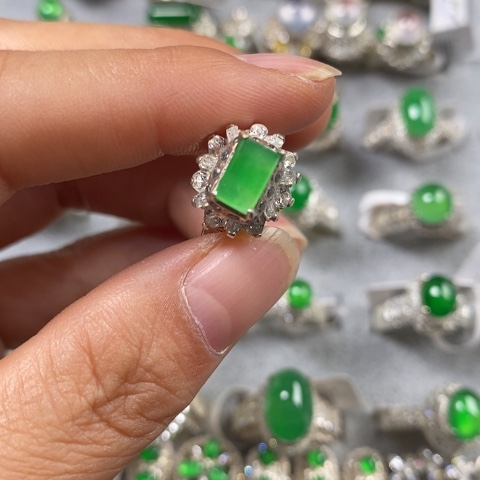 定制翡翠未镶嵌翡翠