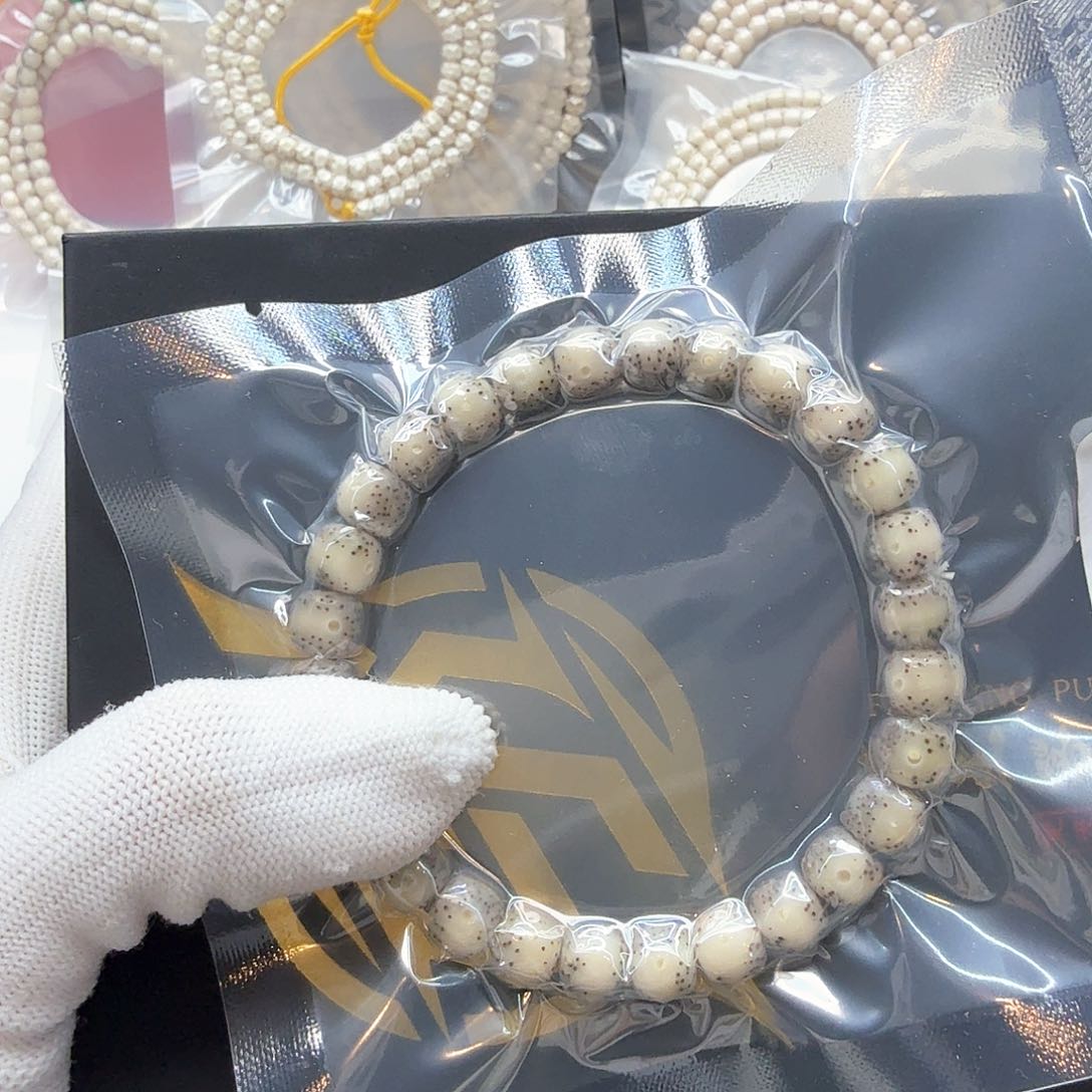 星月菩提吊坠14小冰糖宽体一线天8左右