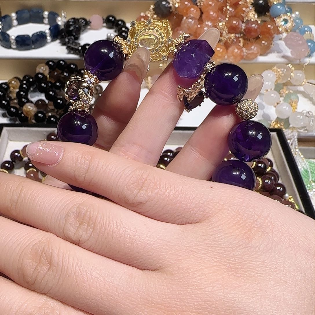 水晶手链未镶嵌?***柒八