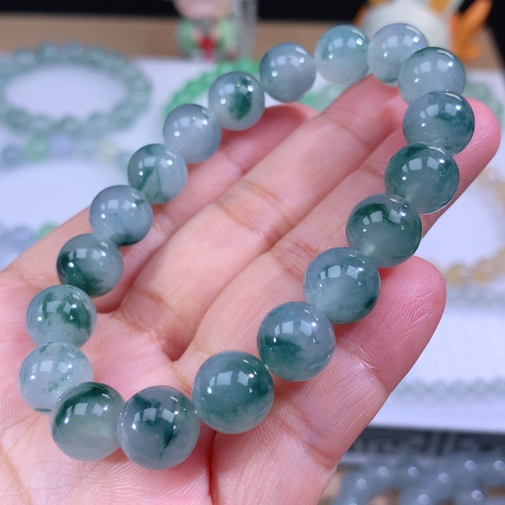 翡翠手链未镶嵌翡翠