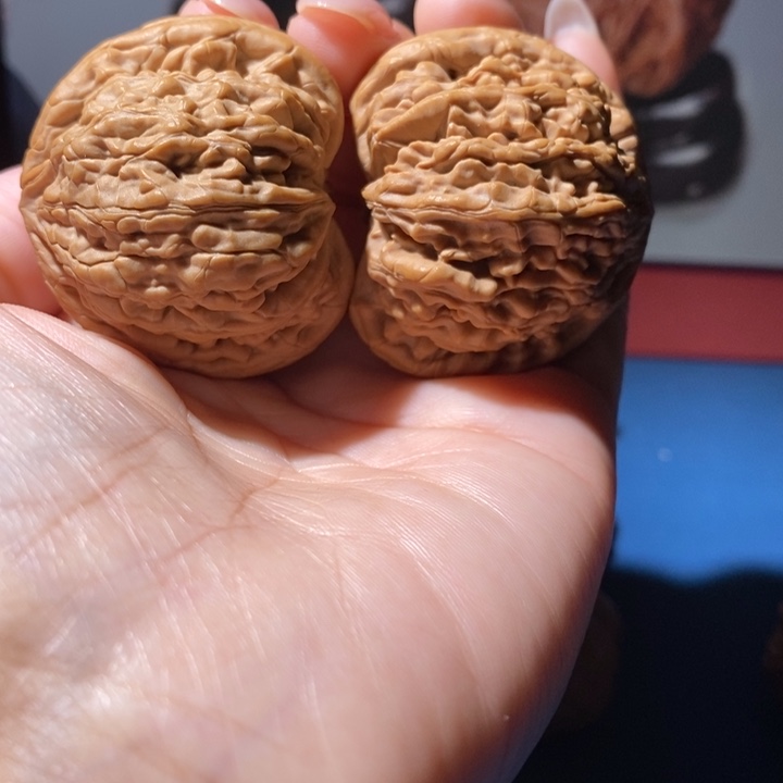 文玩核桃吊坠無*虎头王