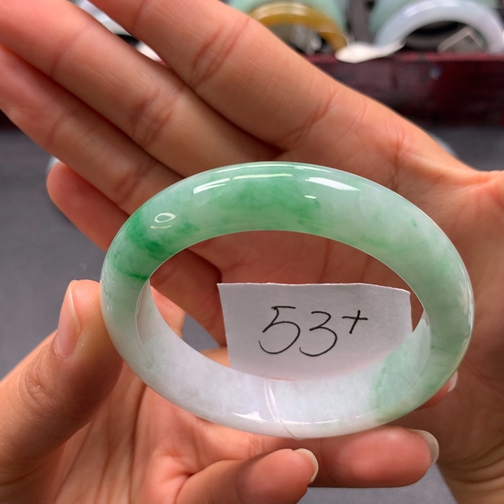 未镶嵌手镯翡翠地***谍手镯