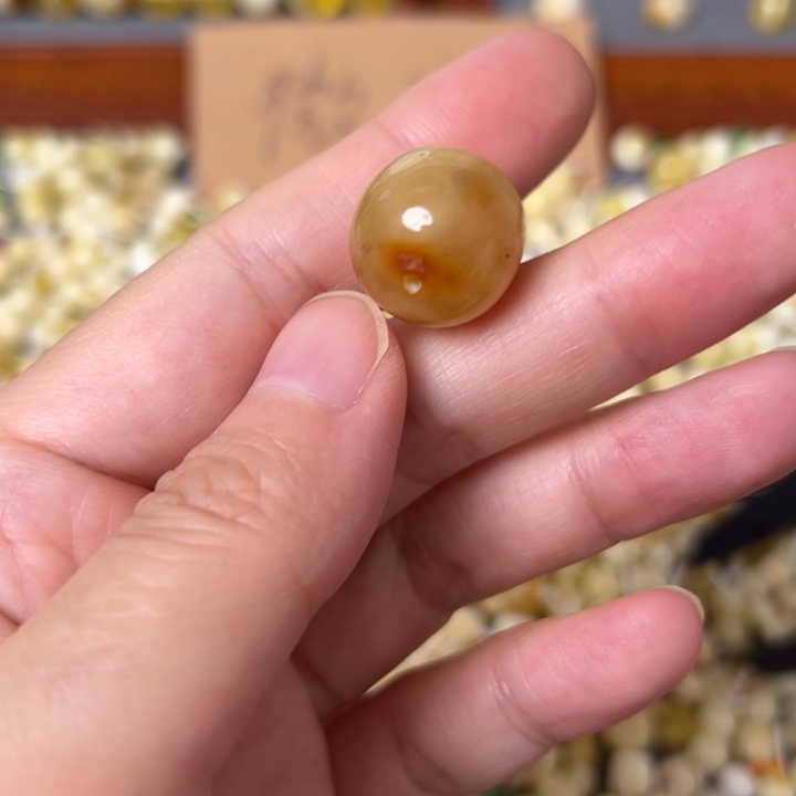蜜蜡未镶嵌裸石16.1mm一个