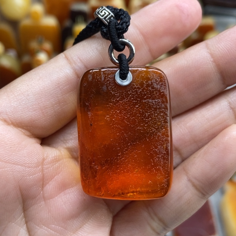 【闪购商品】琥珀颈饰未镶嵌