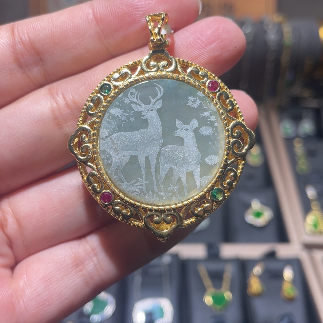 翡翠14K金镶嵌颈饰