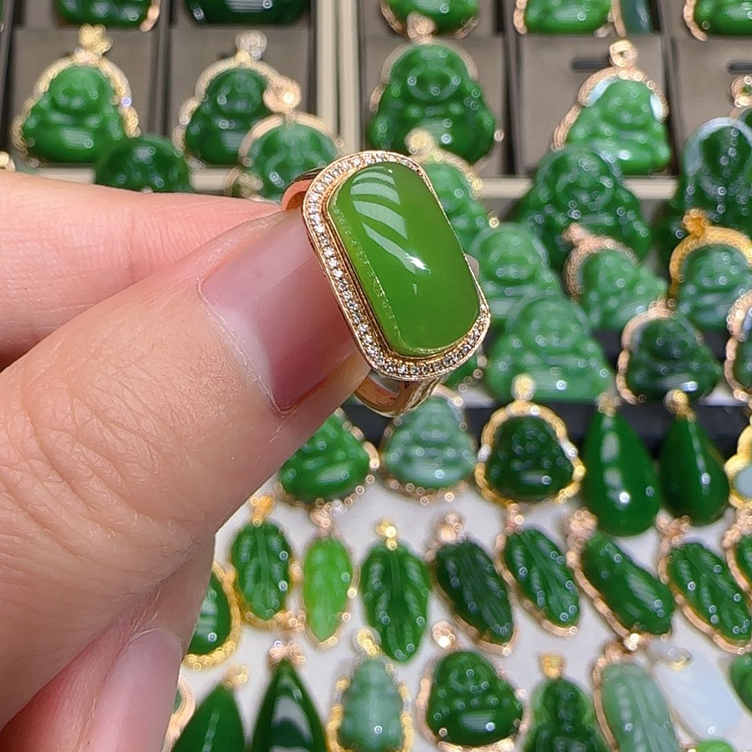 和田玉（碧玉）戒指18K金镶嵌