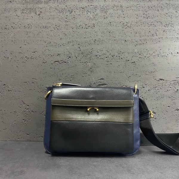 妃鱼/玛尼/95新/包包/市场价11800/250115XZ0030
