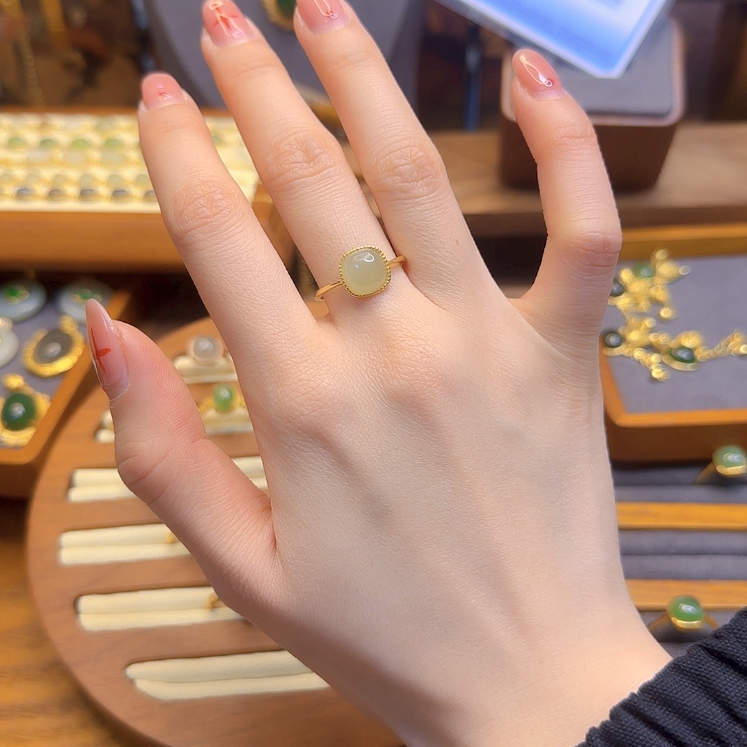 和田玉戒指银S925镀金镶嵌