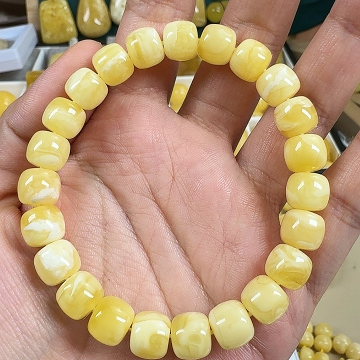 蜜蜡珠宝奇石未镶嵌