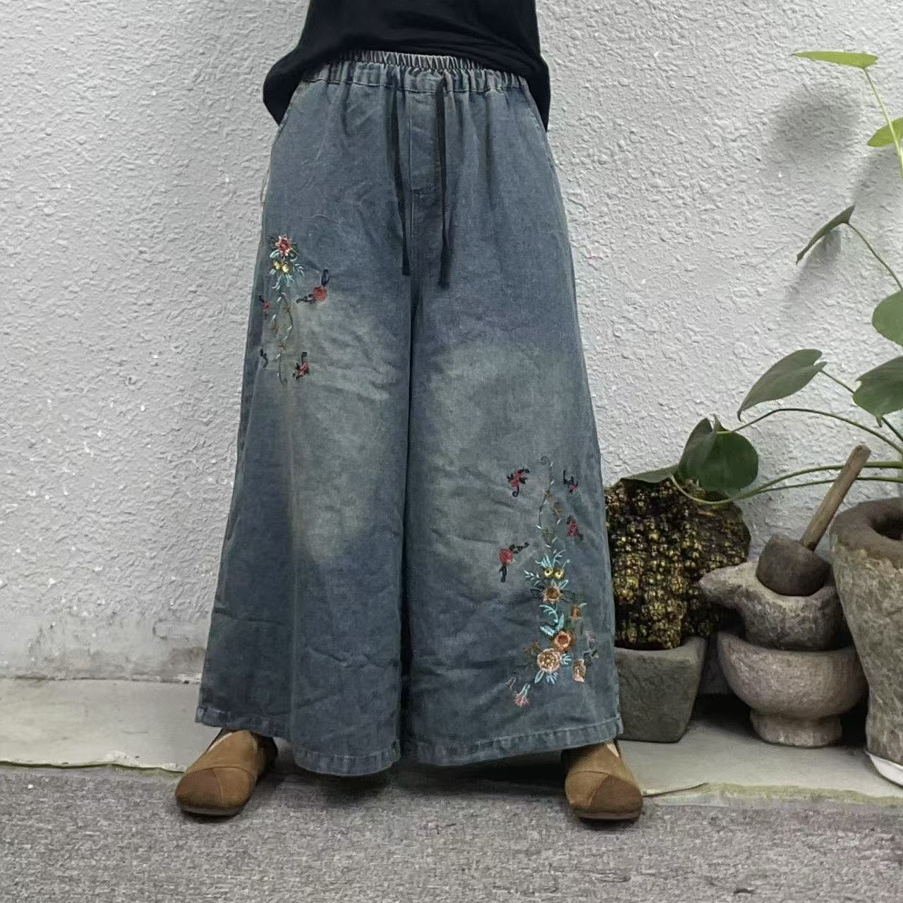 26087右上左下对角绣星星花砂洗直筒牛仔裤（长90臀围112脚口78