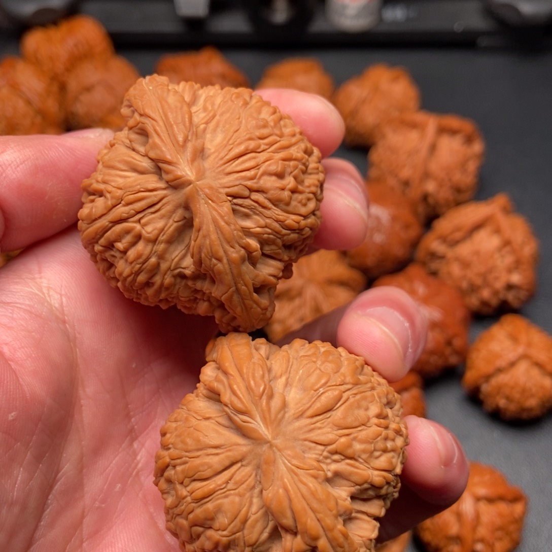 文玩核桃吊坠O**t南江