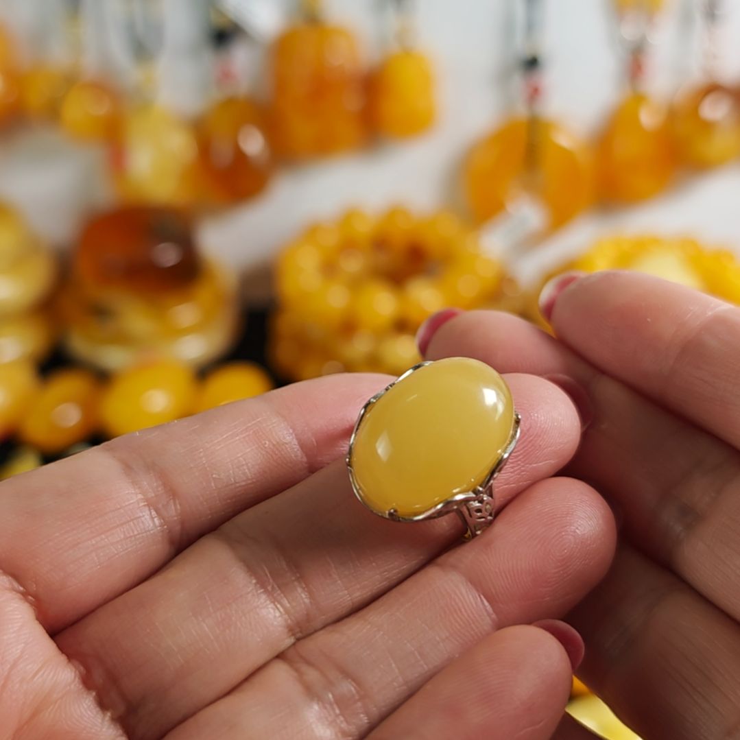 银S925镀金镶嵌蜜蜡戒指