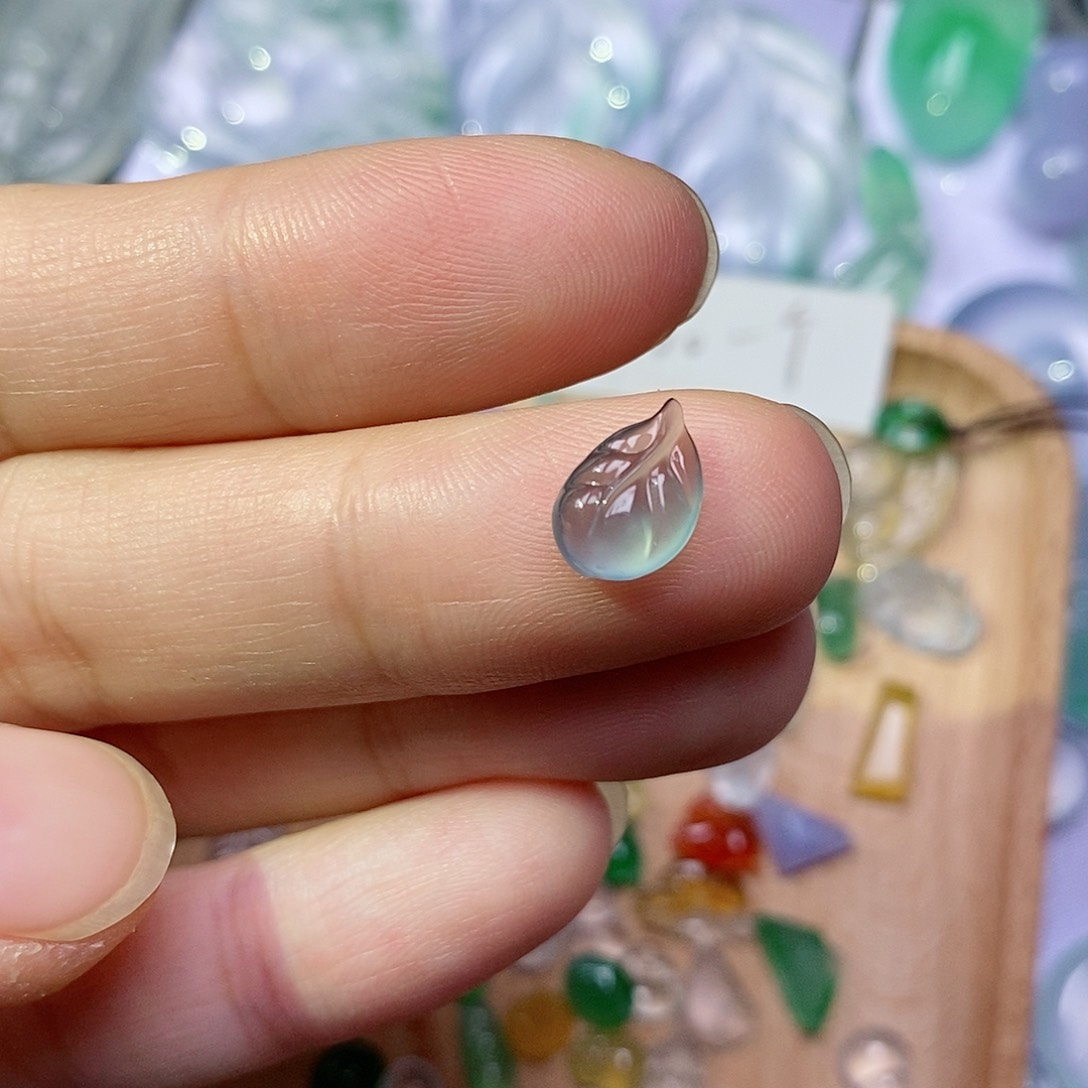 定制翡翠未镶嵌翡翠