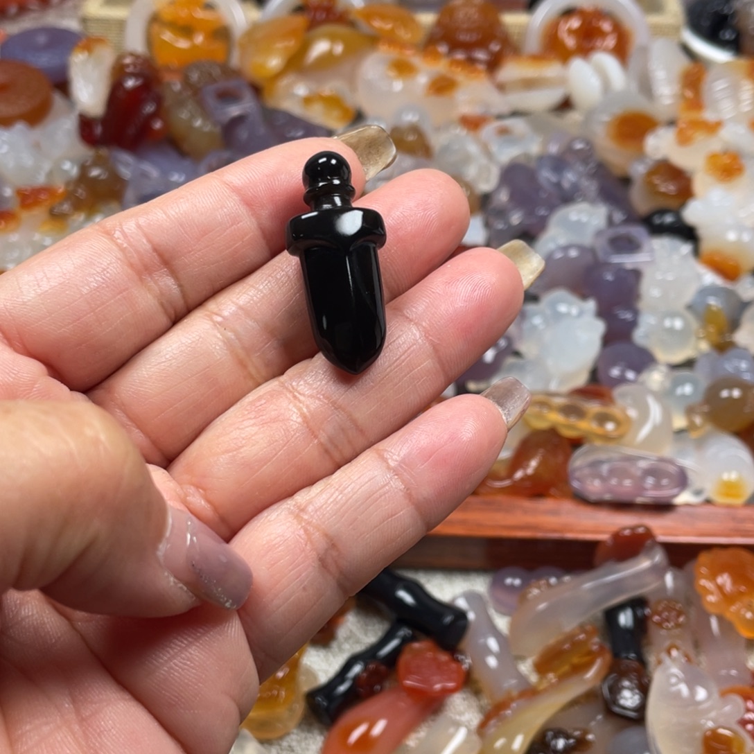 幸***星玛瑙/玉髓未镶嵌颈饰