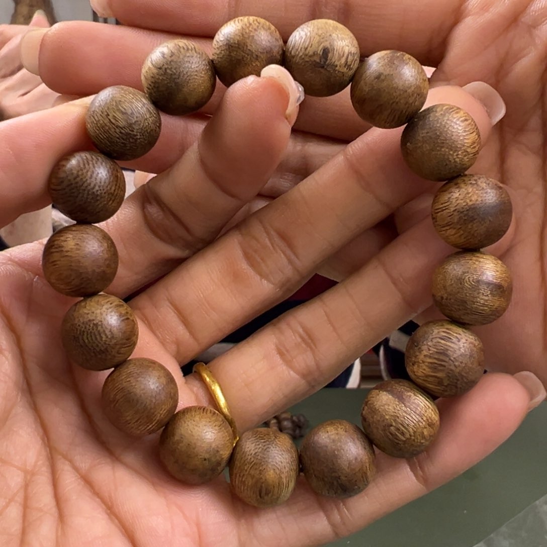 沉香手串海南老白棋卡1.3/10g+单圈