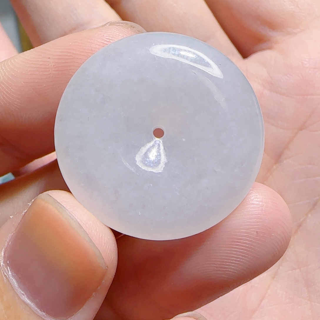 翡翠未镶嵌颈饰平安扣