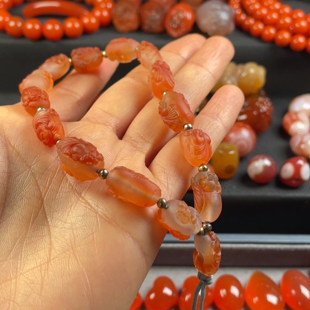 南红玛瑙老型未镶嵌我***来