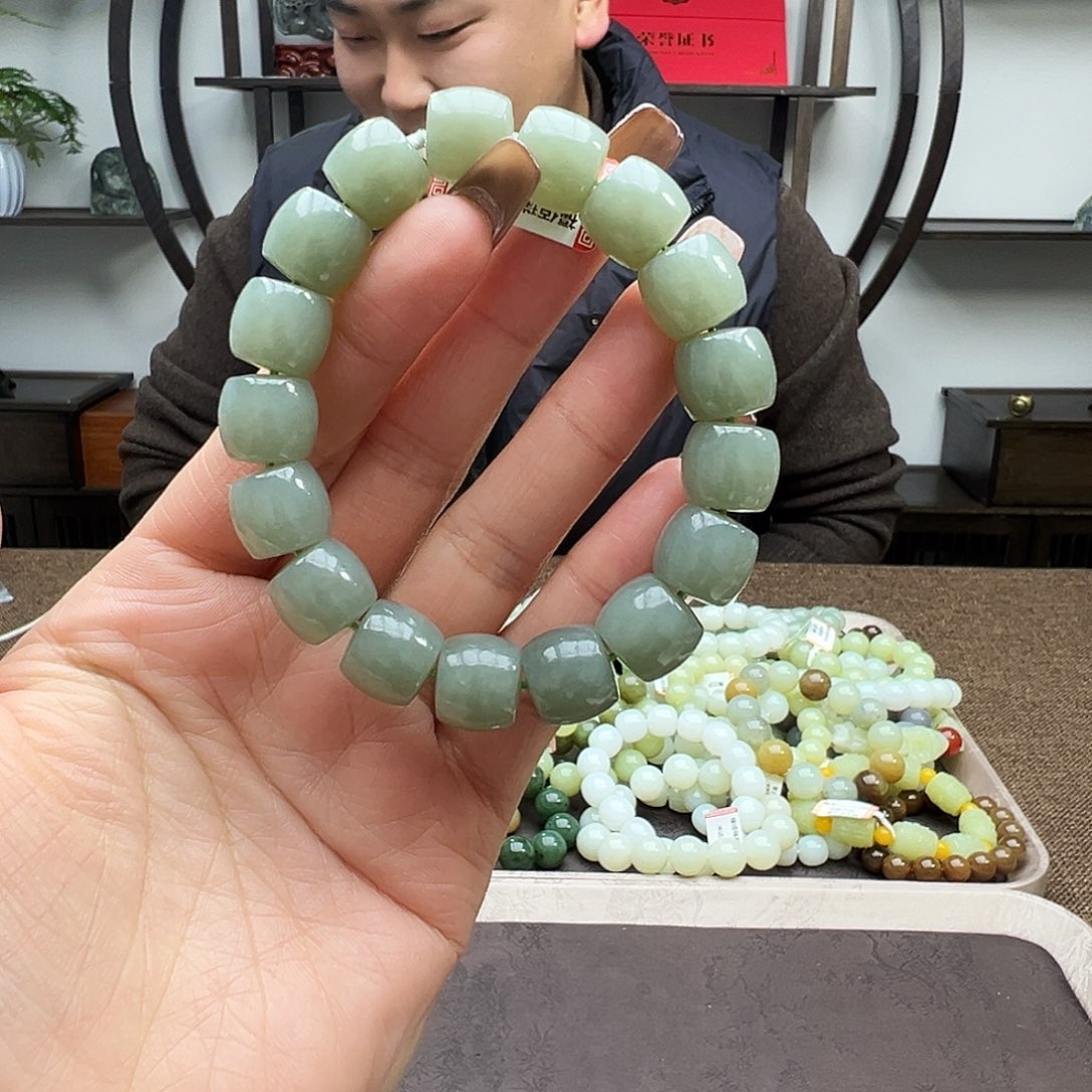 和田玉未镶嵌手链13迪克兰