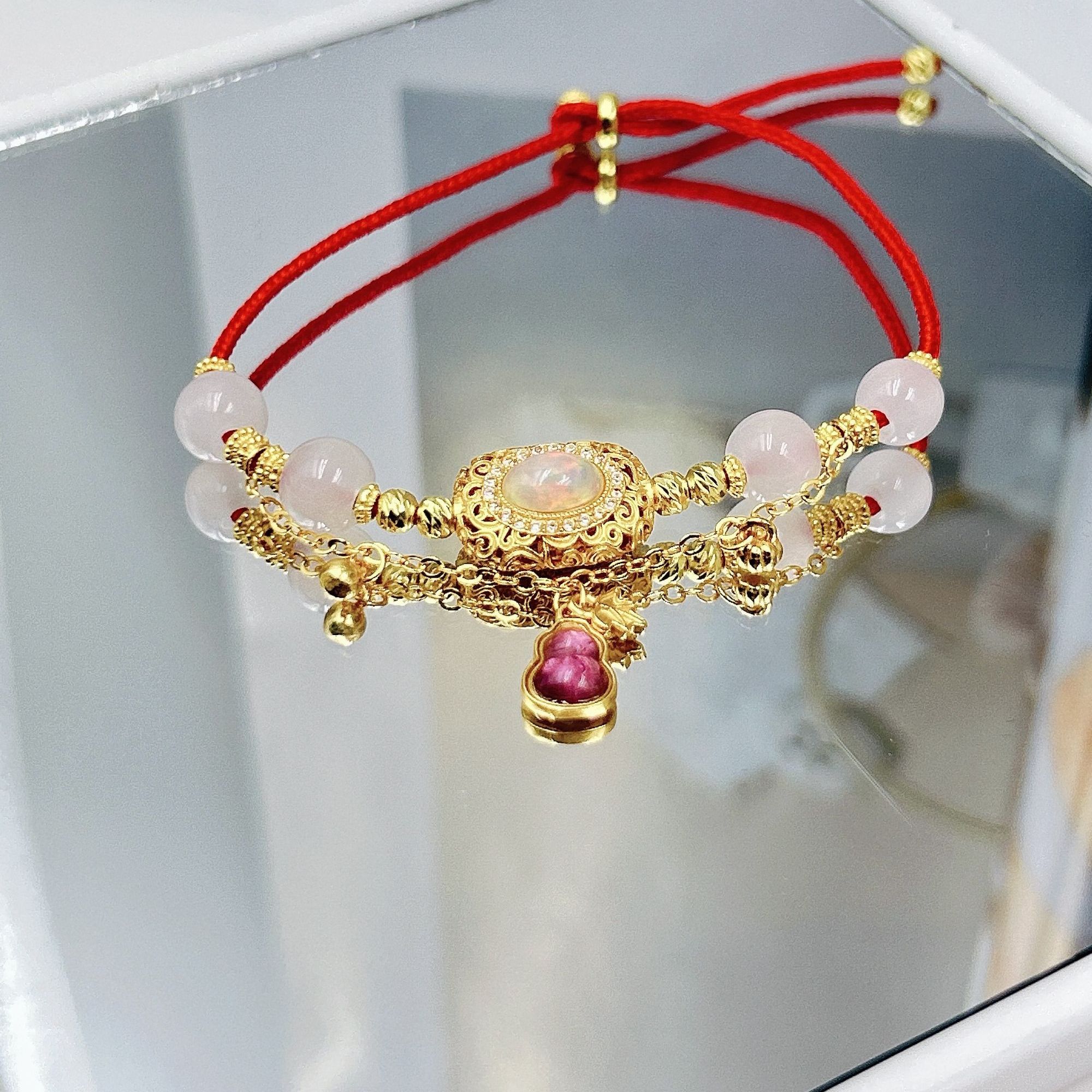 欧泊红绳款 手链