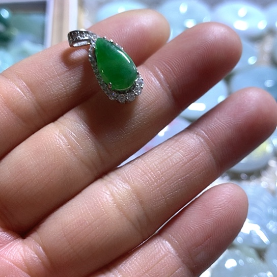 翡翠银S925镶嵌颈饰吊坠