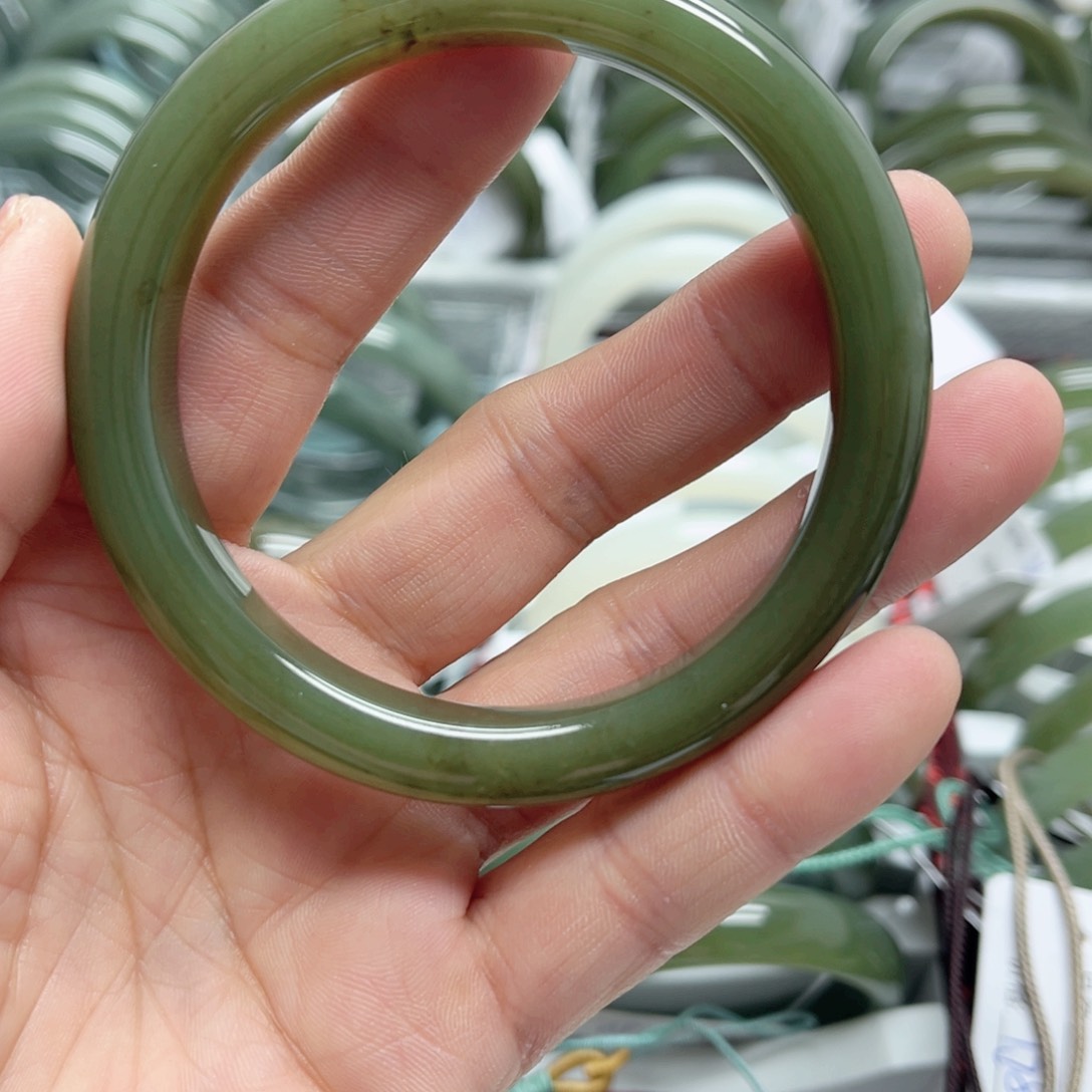和田玉（糖玉）未镶嵌手镯透*透