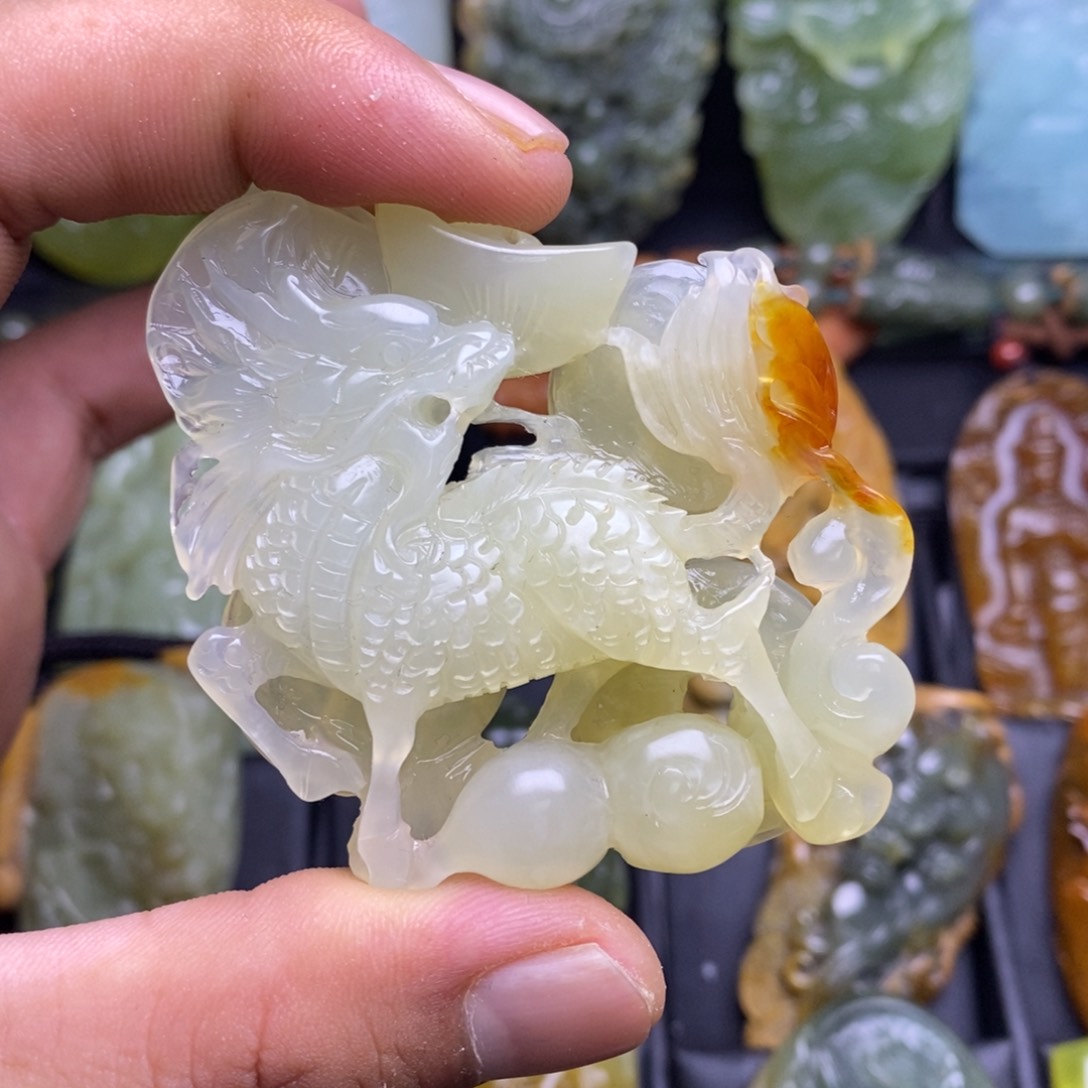 蛇纹石玉吊坠(不含链)未镶嵌