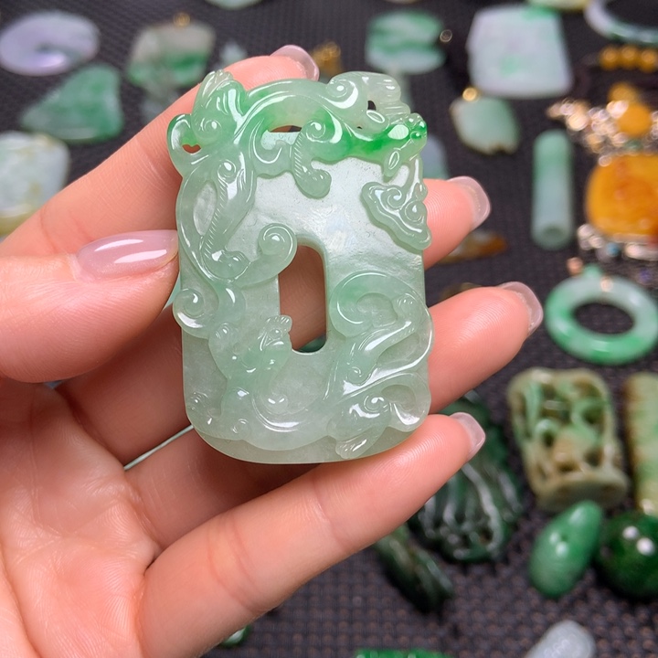 翡翠挂件未镶嵌～*～