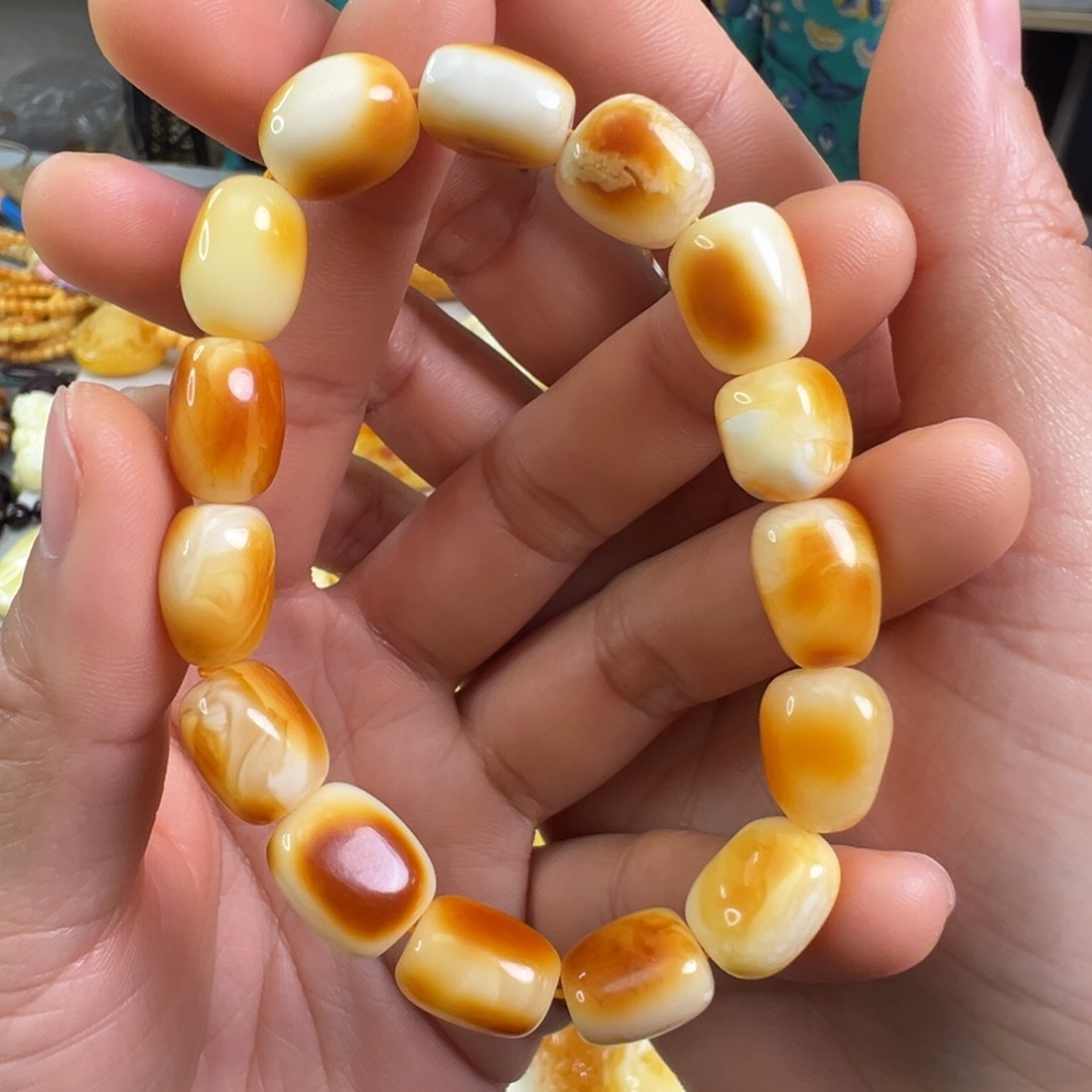 琥珀裸石未镶嵌蜜蜡