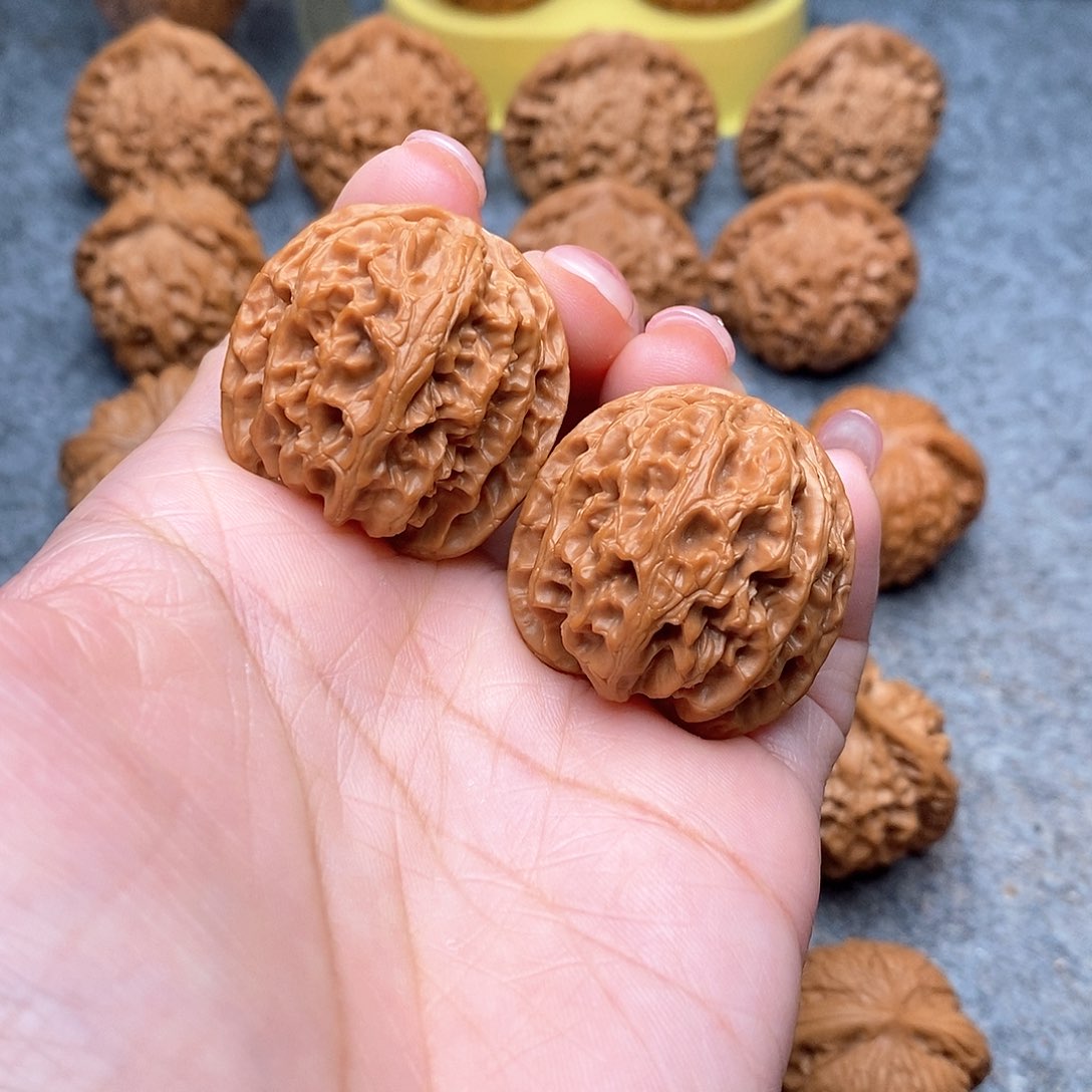 文玩核桃把件精品小手捻苹果33