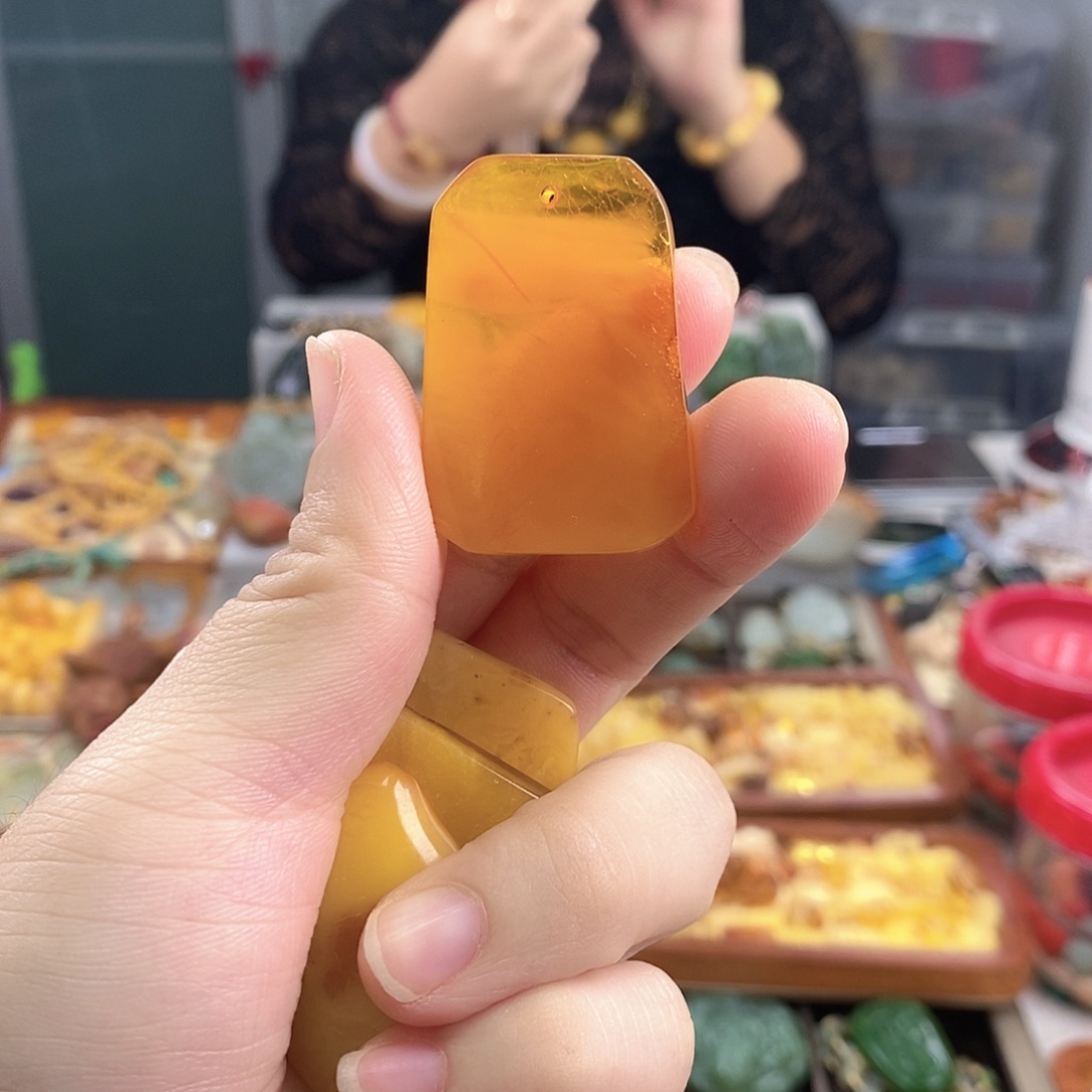 琥珀颈饰未镶嵌项链