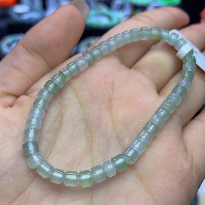 翡翠手链未镶嵌翡翠