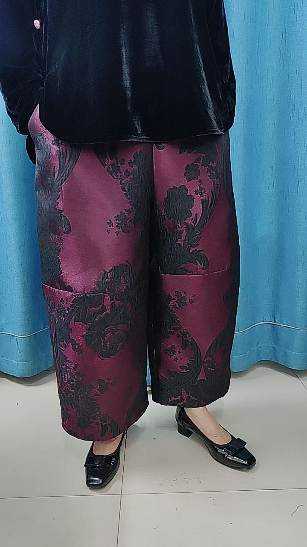 【女人空间】幻彩提花筒裤