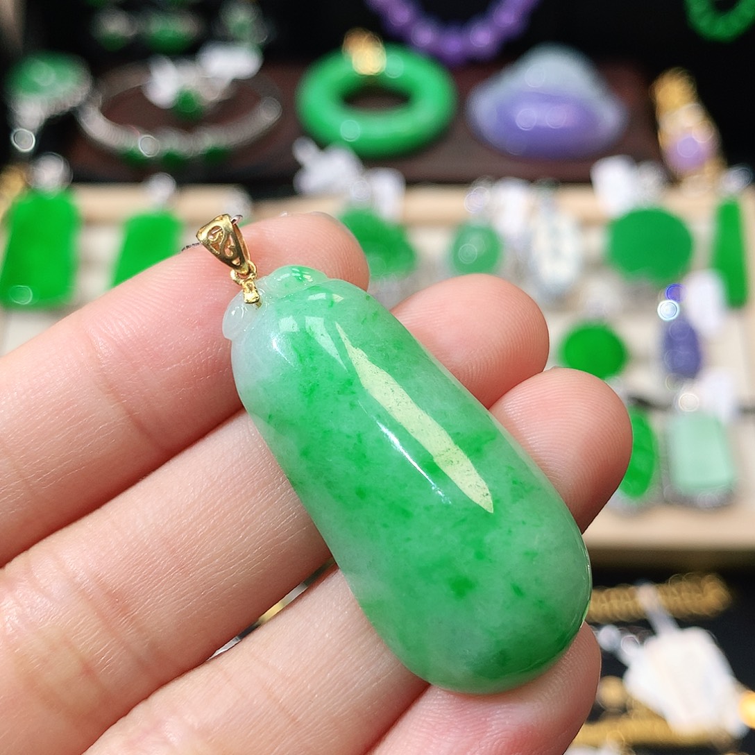 吊坠(不含链)18K金镶嵌翡翠