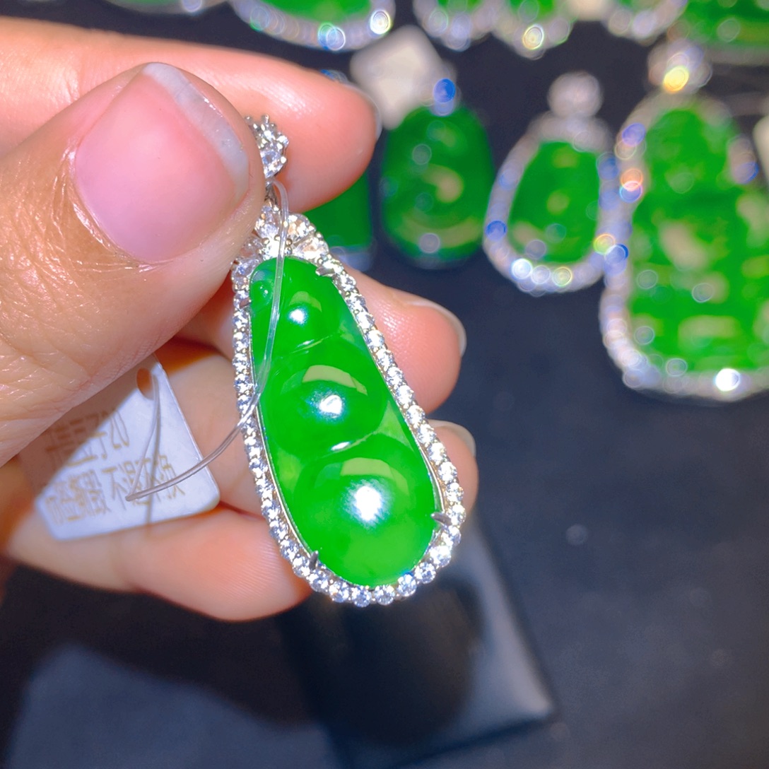 翡翠银S925镶嵌颈饰