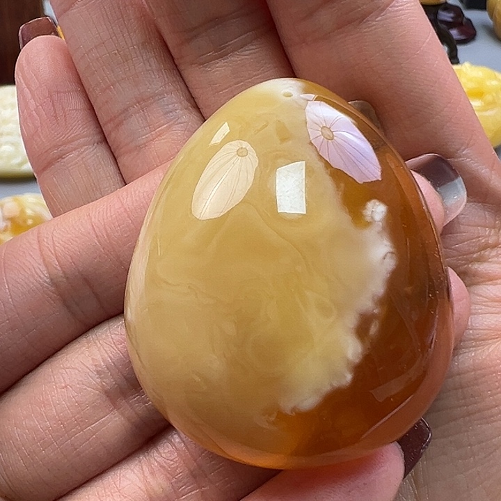 蜜蜡未镶嵌珠宝奇石