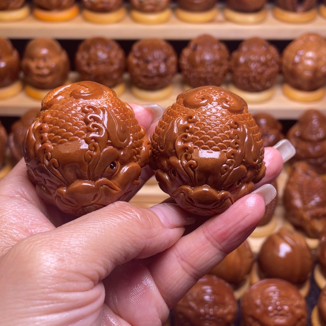 橄榄核把件平**。巴西大橄榄