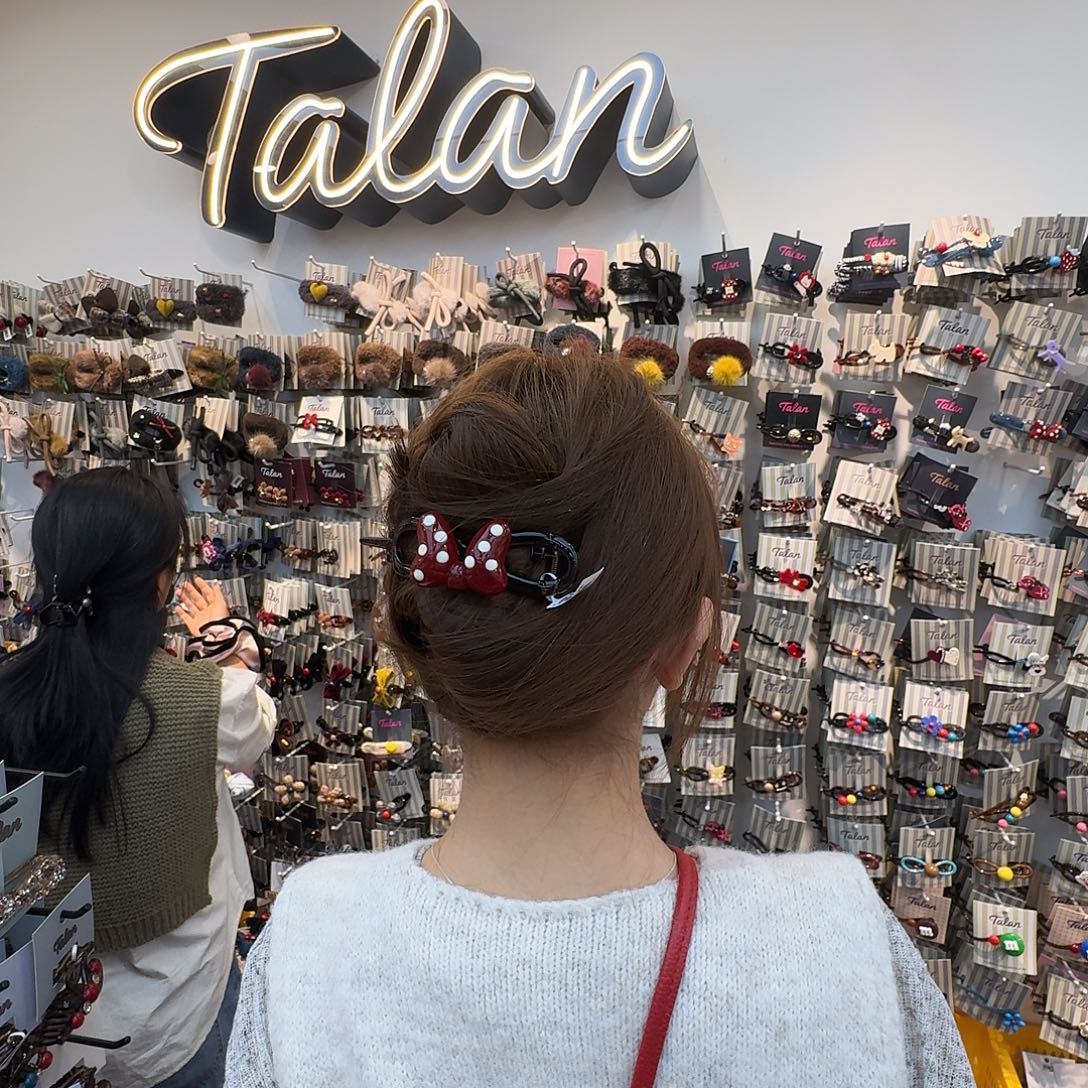 布艺铁合金扭扭夹蝴蝶结波点