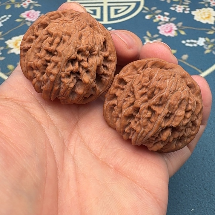 文玩核桃吊坠42 全品 山地楼