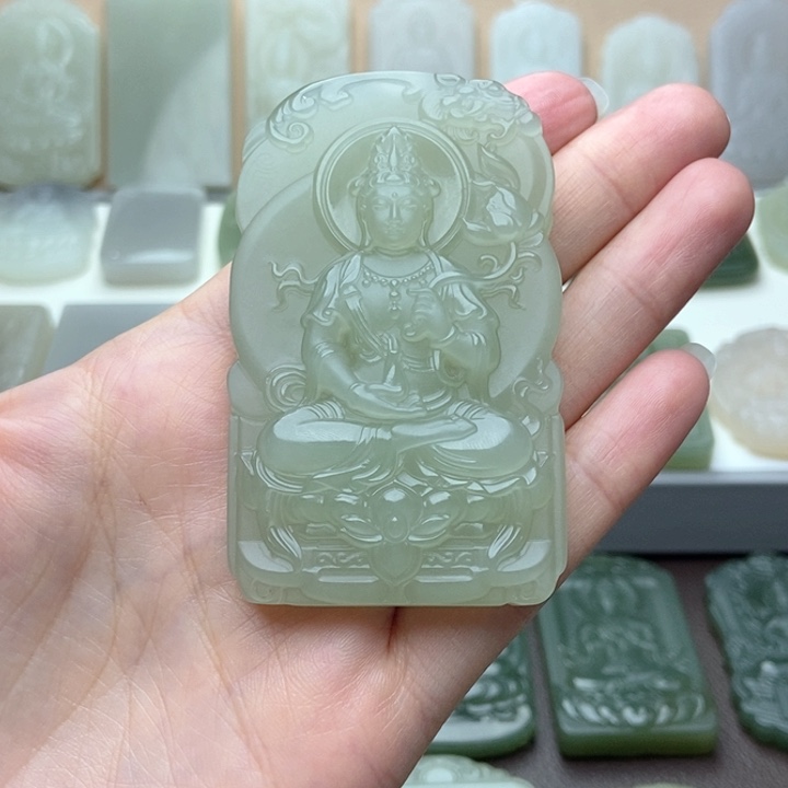 和田玉颈饰未镶嵌人***风