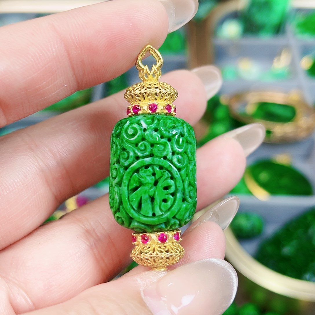 翡翠颈饰银S925镶嵌吊坠