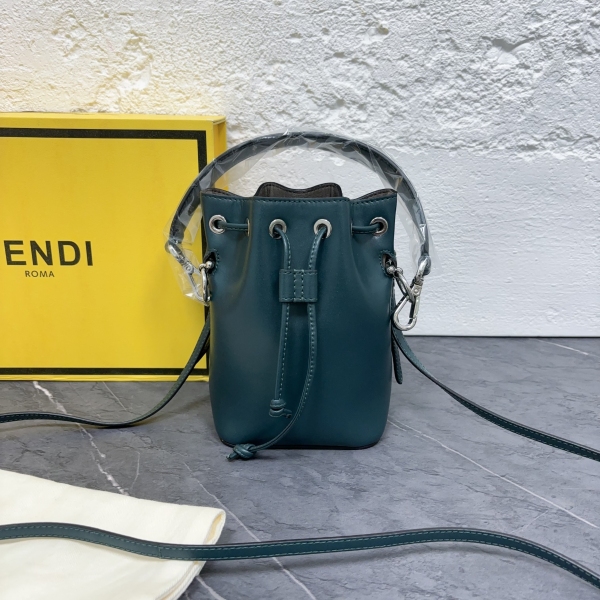 95新/芬迪/市场价16500/包包/250223XZ0020