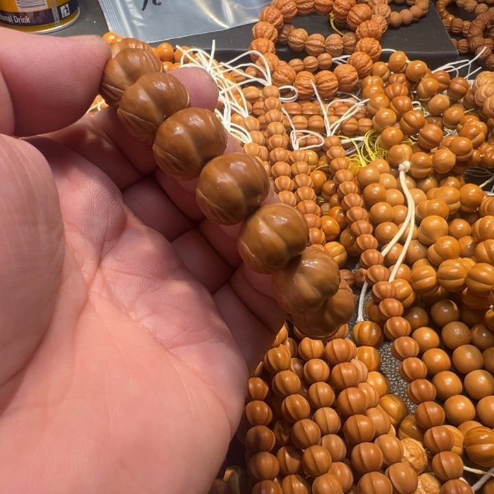 猴头核桃吊坠二等大屁桃手串