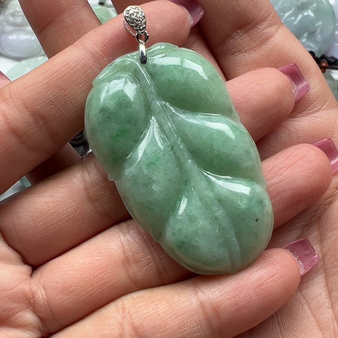 翡翠颈饰银S925镶嵌叶子