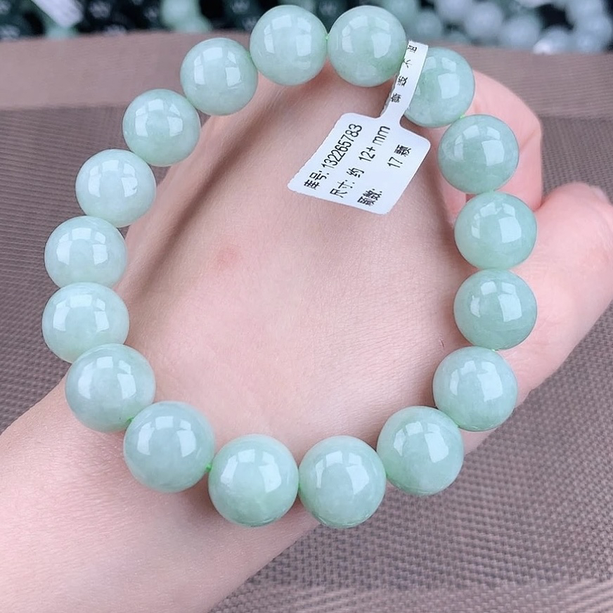 缅甸天然A货翡翠12+m冰透果绿翡翠手串绿色时尚精美款渐变手串珠