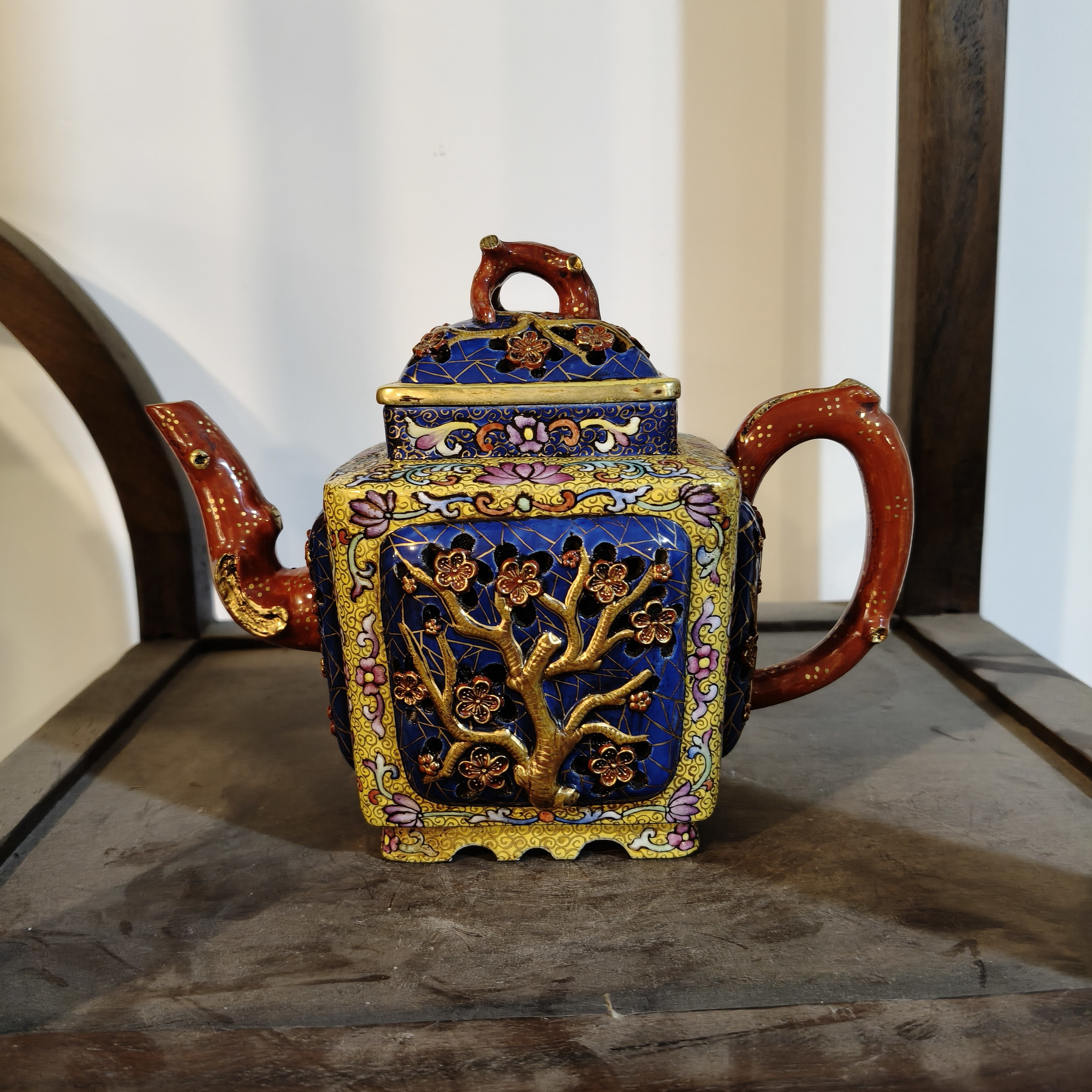 珐琅彩手工紫砂壶摆件